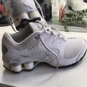 Women’s size 7 Nike Shox🔥